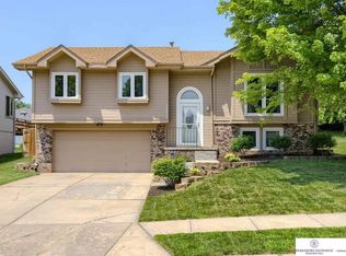 15314 Locust St, Omaha, NE 68116