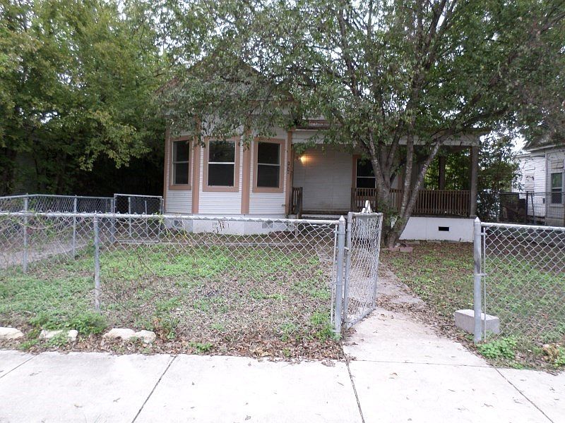 1st image of 1010 S Olive St