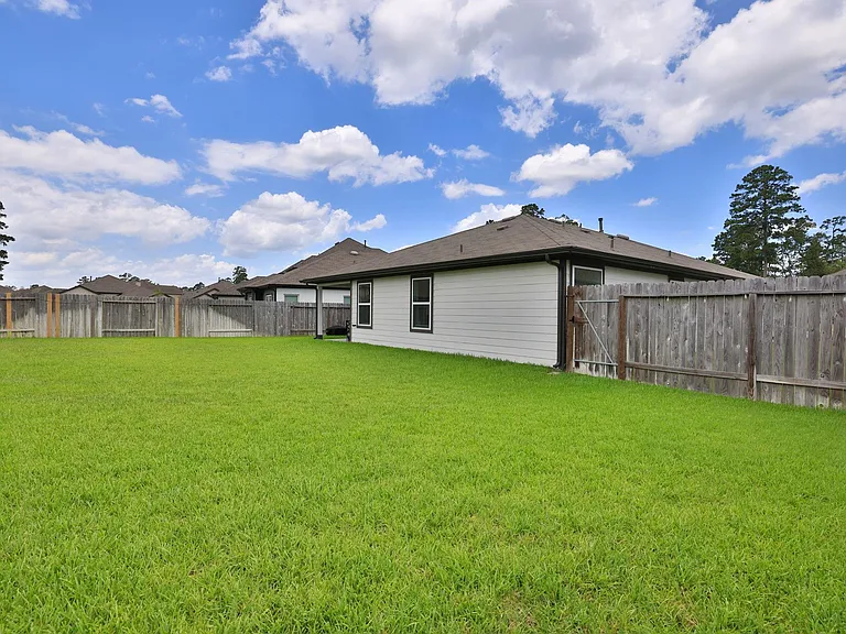 14209 Silver Maple Ct — Photo 37