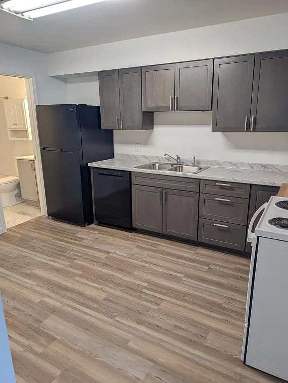 1826 Sunnyside Dr. Apt. 8 — Photo 2