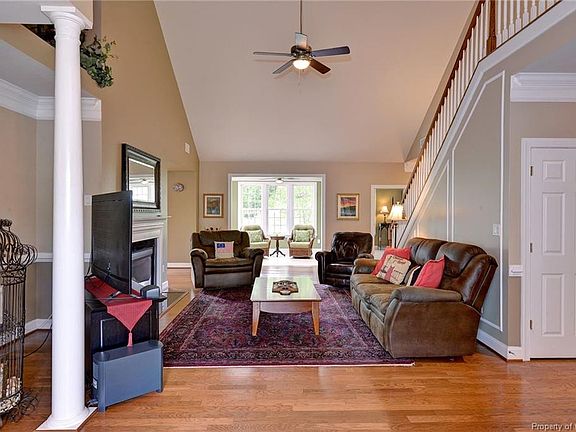 3rd image of 4727 Westhampton