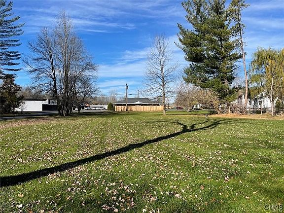 2nd image of 308 Grand St