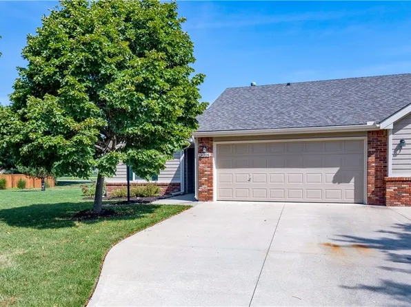 4008 Mistletoe Ct, Lawrence, KS 66047