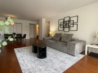 20505 E Country Club Dr APT 236, Aventura, FL 33180