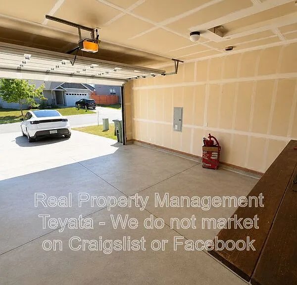 6270 Fernridge Dr — Photo 12