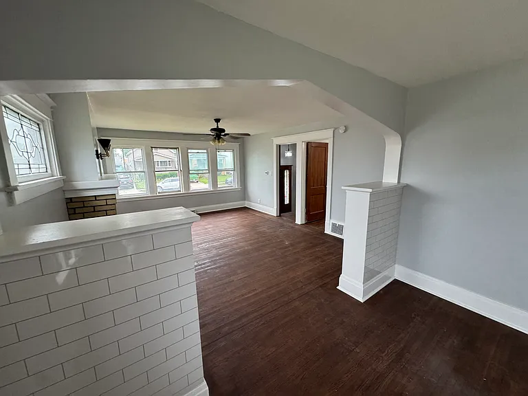 1363 Kensington Ave #1 — Photo 17