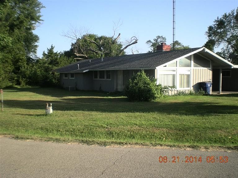 1st image of 310 N Bradley Ave