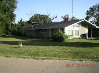 310 N Bradley Ave, Caney, KS 67333