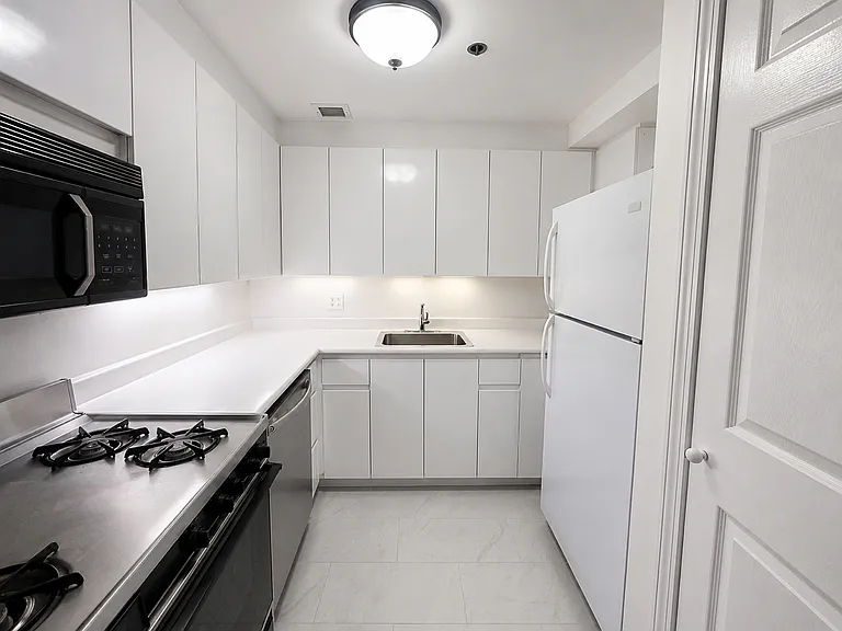 170 Tremont St #205 — Photo 5