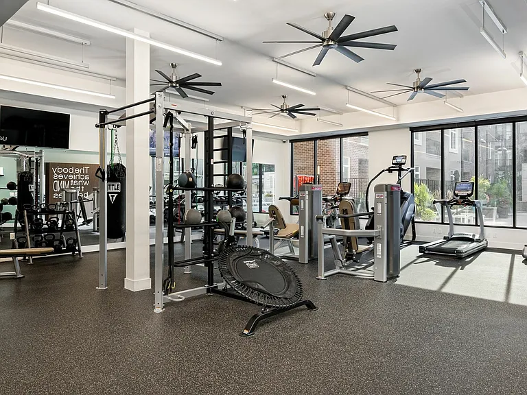 24/7 Fully Equipped Fitness Studio