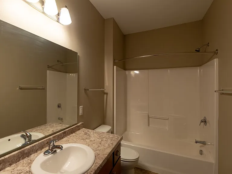 4050 S 34th St — Photo 36
