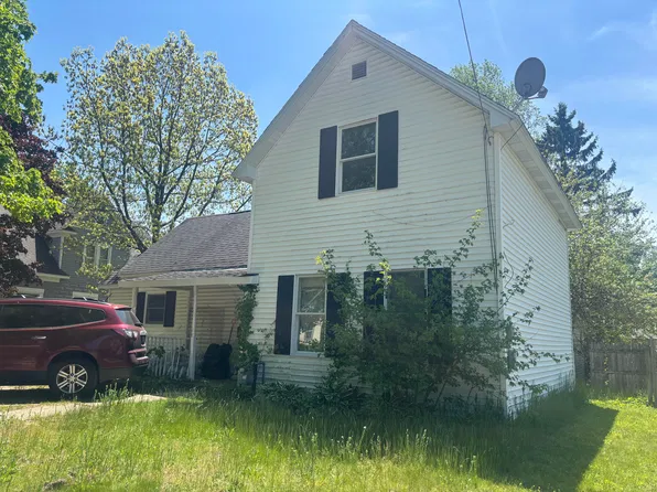 517 E Church St, Hart, MI 49420