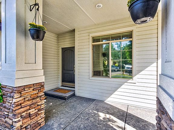 3rd image of 1240 W Barrymore Dr