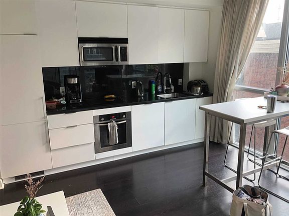 4th image of 478 King St W #417