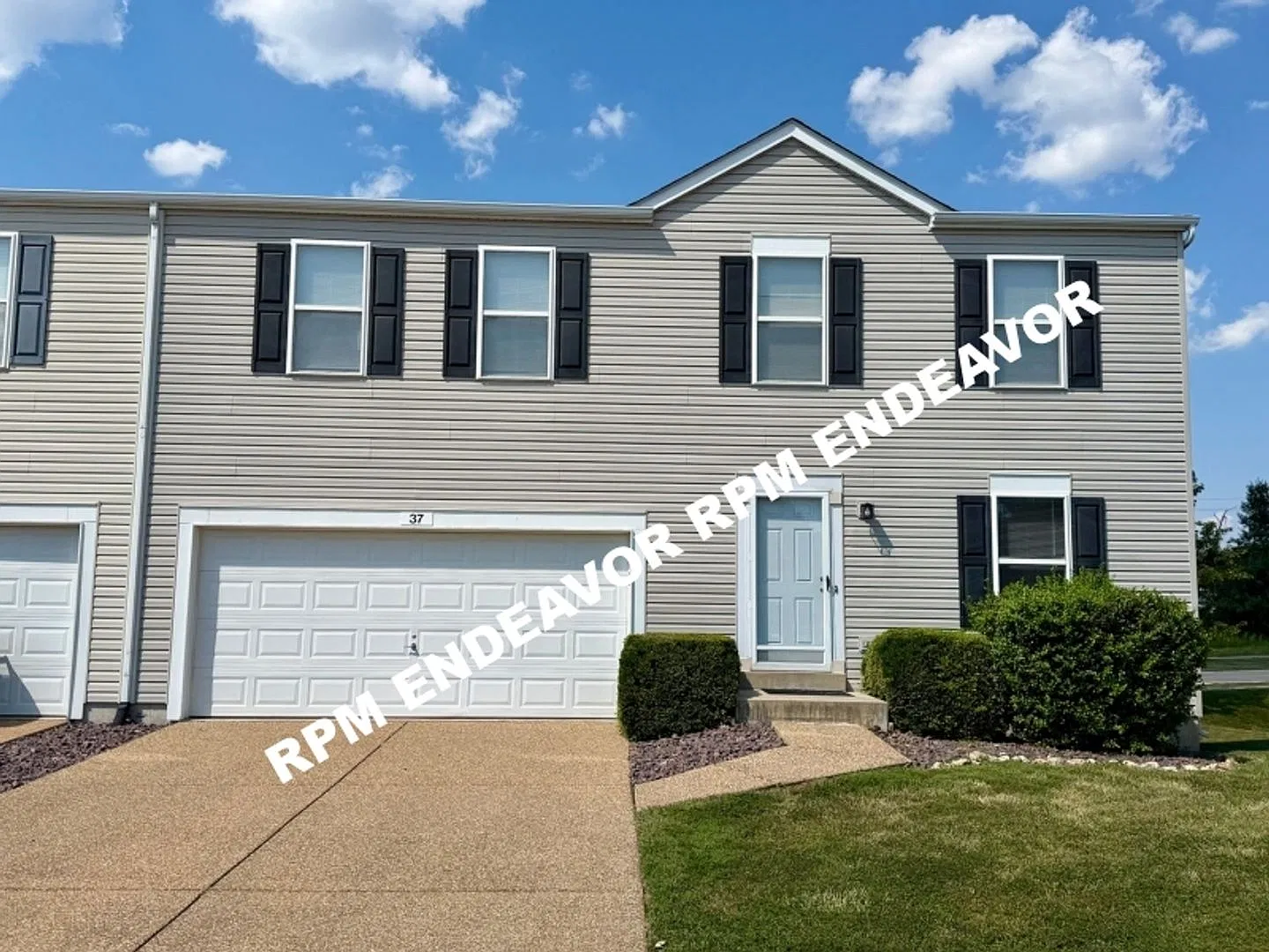 3 Bedroom / 1.5 Bath Wentzville Townhome — Photo 2