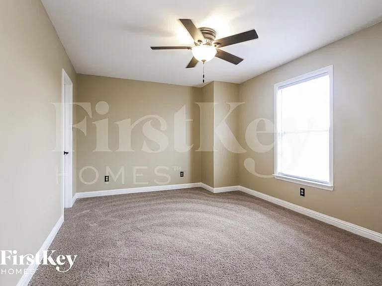 1441 Dowell St — Photo 10