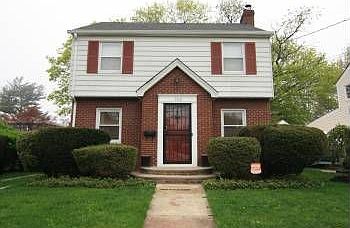 1st image of 352 Hawthorne Ave