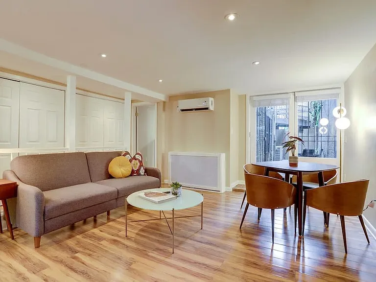 113 C St SE #1 — Photo 3