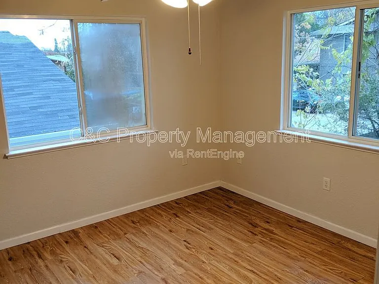 701 Oakland Ave #1 — Photo 2