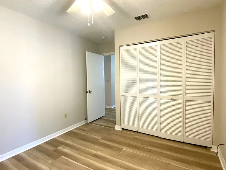 110 Bob White Ct — Photo 12