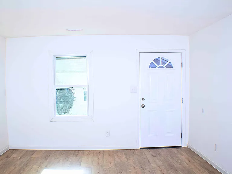 205 Friedheim Rd #205B — Photo 6