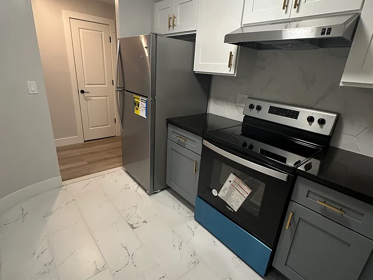 282 Collins St #205 — Photo 15