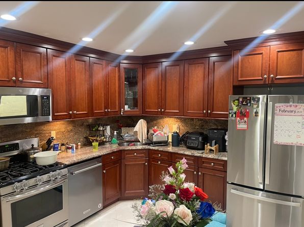 22-51 76th St FLOOR 3