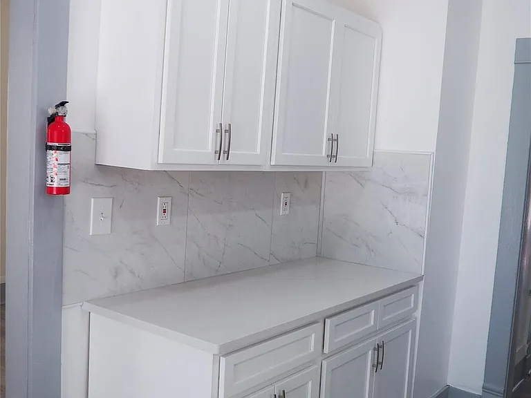 46 Poplar St — Photo 6