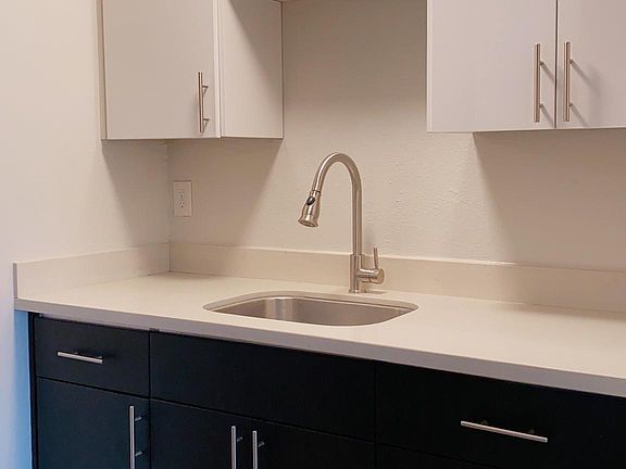 5th image of 703 Woodford Ave N APT 4