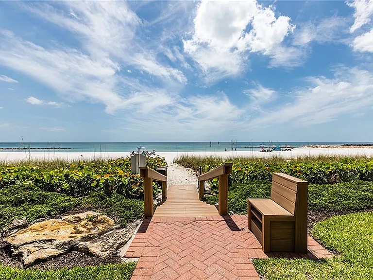 2203 Gulf Shore Blvd N #E1 — Photo 16