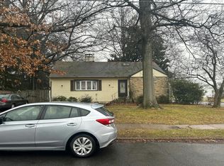 300 N Lafayette Ave, Morrisville, PA 19067