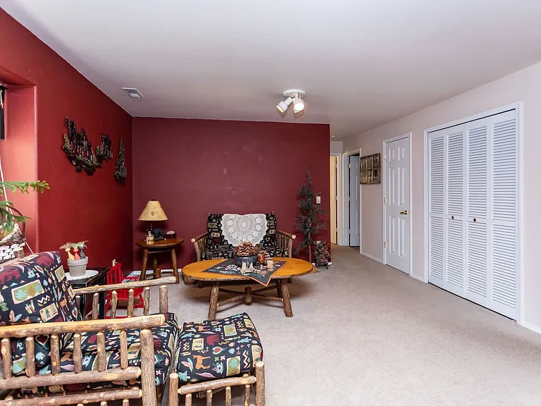 111 Iveystone Ct — Photo 23