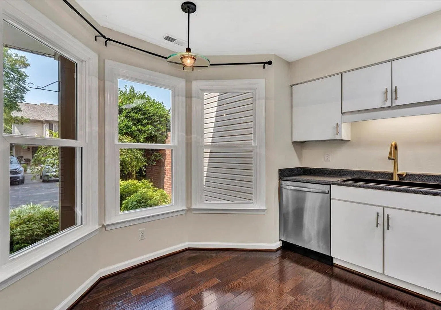 Spacious Roanoke County Townhouse — Photo 4
