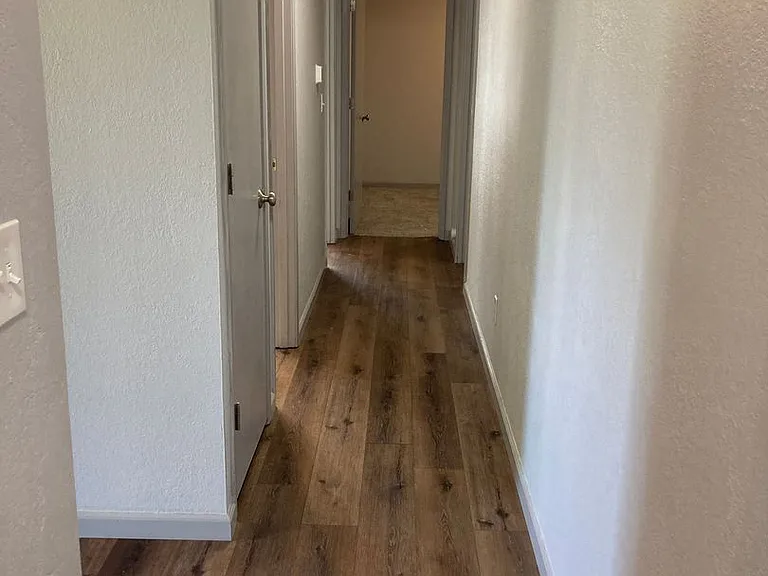 1309 Woodbury St — Photo 12