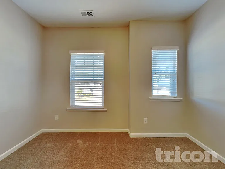28 Ashview Dr — Photo 10
