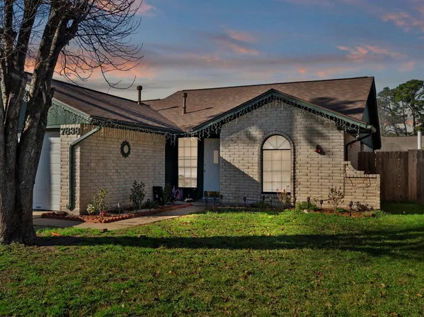 7838 Breezeway St, Houston, TX 77040