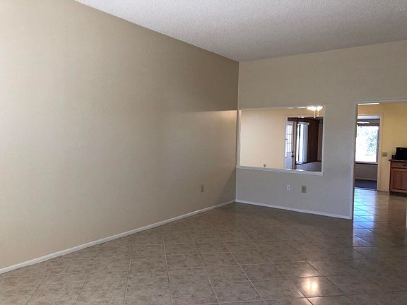 3rd image of 9638 W Glen Oaks Cir N
