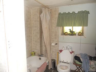 3rd image of 1399 E 41st St