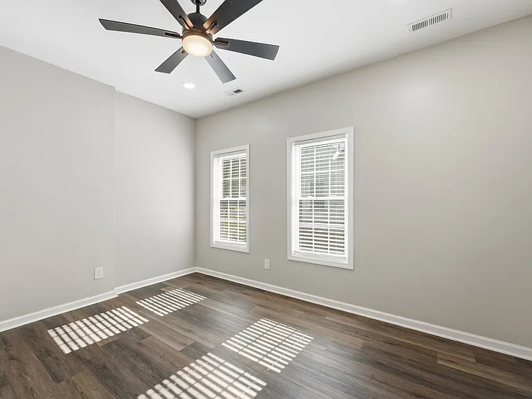 1106 Attica St — Photo 20