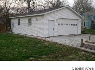 215 S 4th St, Girard, IL