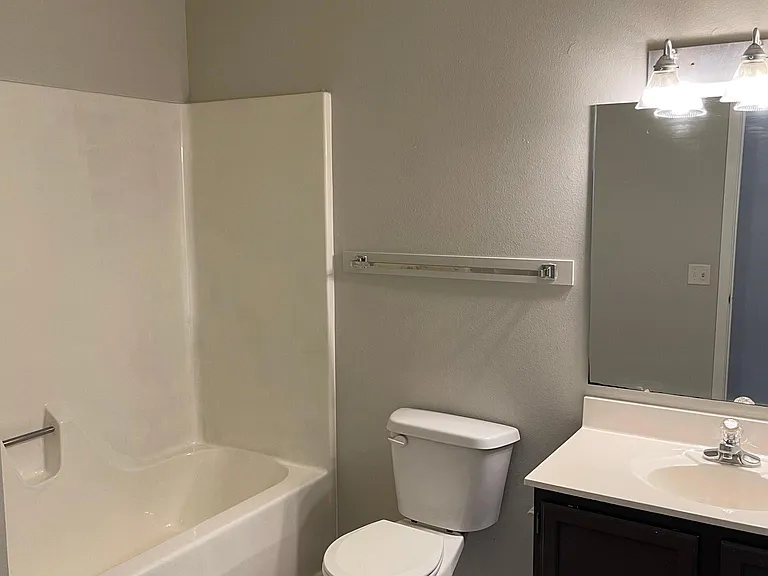 420 S Van Buren St #5 — Photo 11