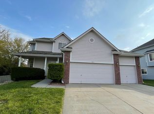 2126 Ashwood Ave, Papillion, NE 68133