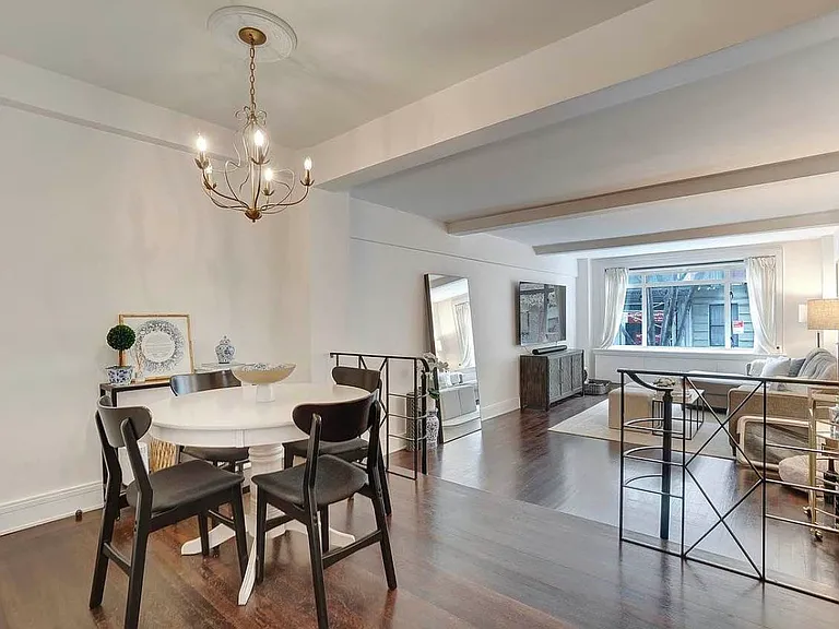 170 E 77th St #2B — Photo 4