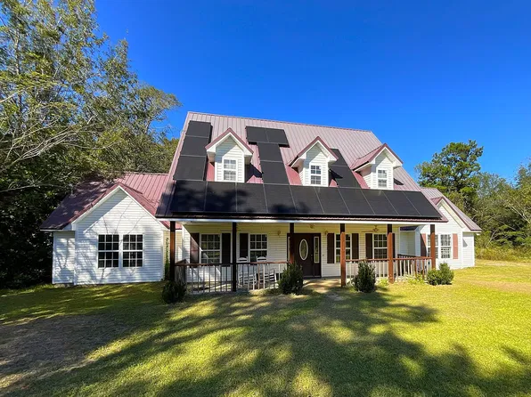 3740 Skyview Rd, Marianna, FL 32446