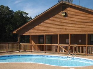 100 Fox Hole Ln, Hollister, MO 65672