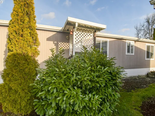 93295 Territorial Hwy Unit 9, Junction City, OR 97448