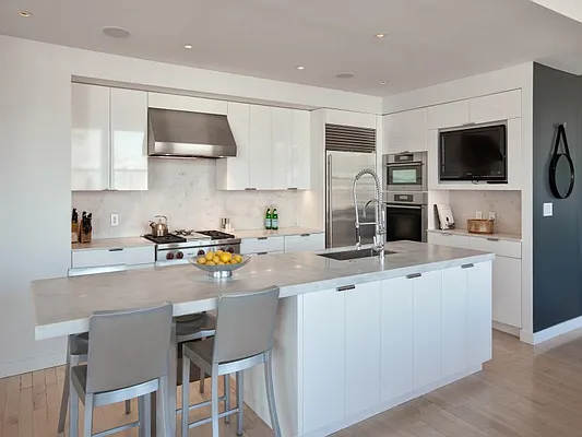 Sold by Sotheby's International Realty | media 5