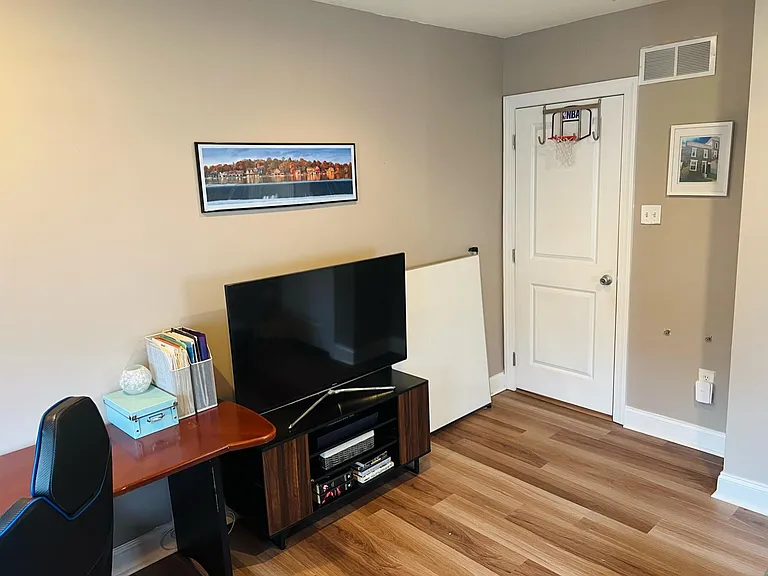 4608 Smick St — Photo 33