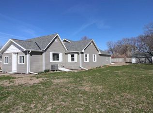 608 Miller St, Holdrege, NE 68949