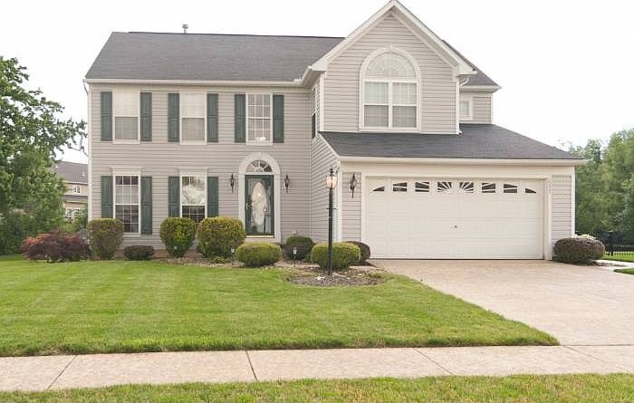 1st image of 687 Brookside Ln